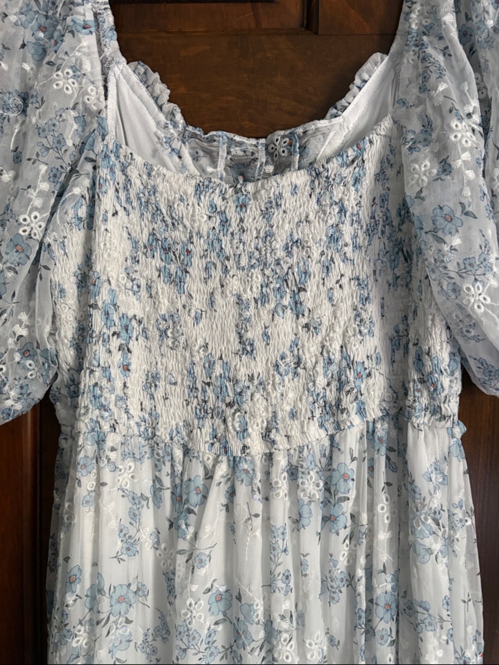 Storia Light Blue Floral Puff-Sleeve Maxi Dress - Picture 6 of 9